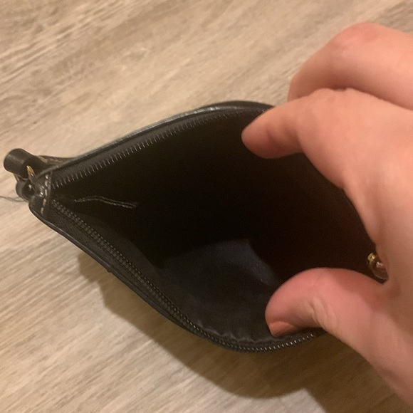 Coach bag with a matching wristlet - Picture 3 of 13